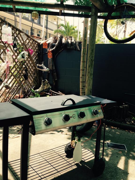 A Pousada Adventurers Backpackers Townsville Exterior foto
