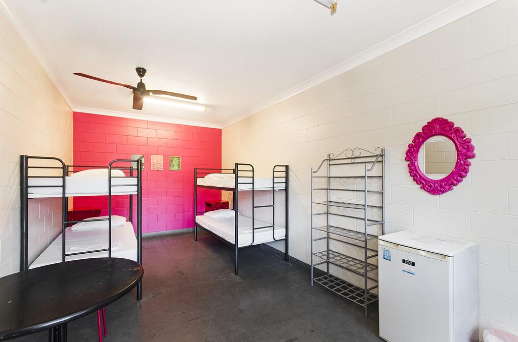 A Pousada Adventurers Backpackers Townsville Exterior foto