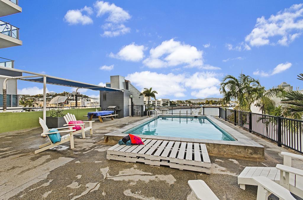 A Pousada Adventurers Backpackers Townsville Exterior foto